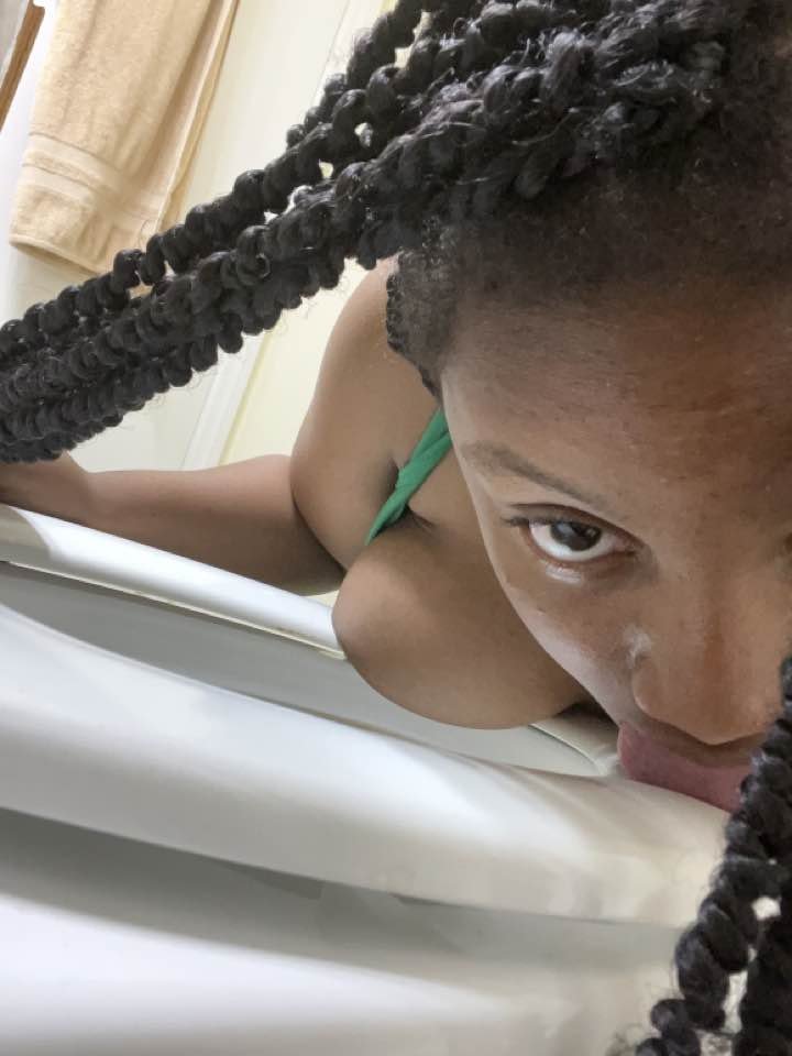Toilet licking #a01WLMR7